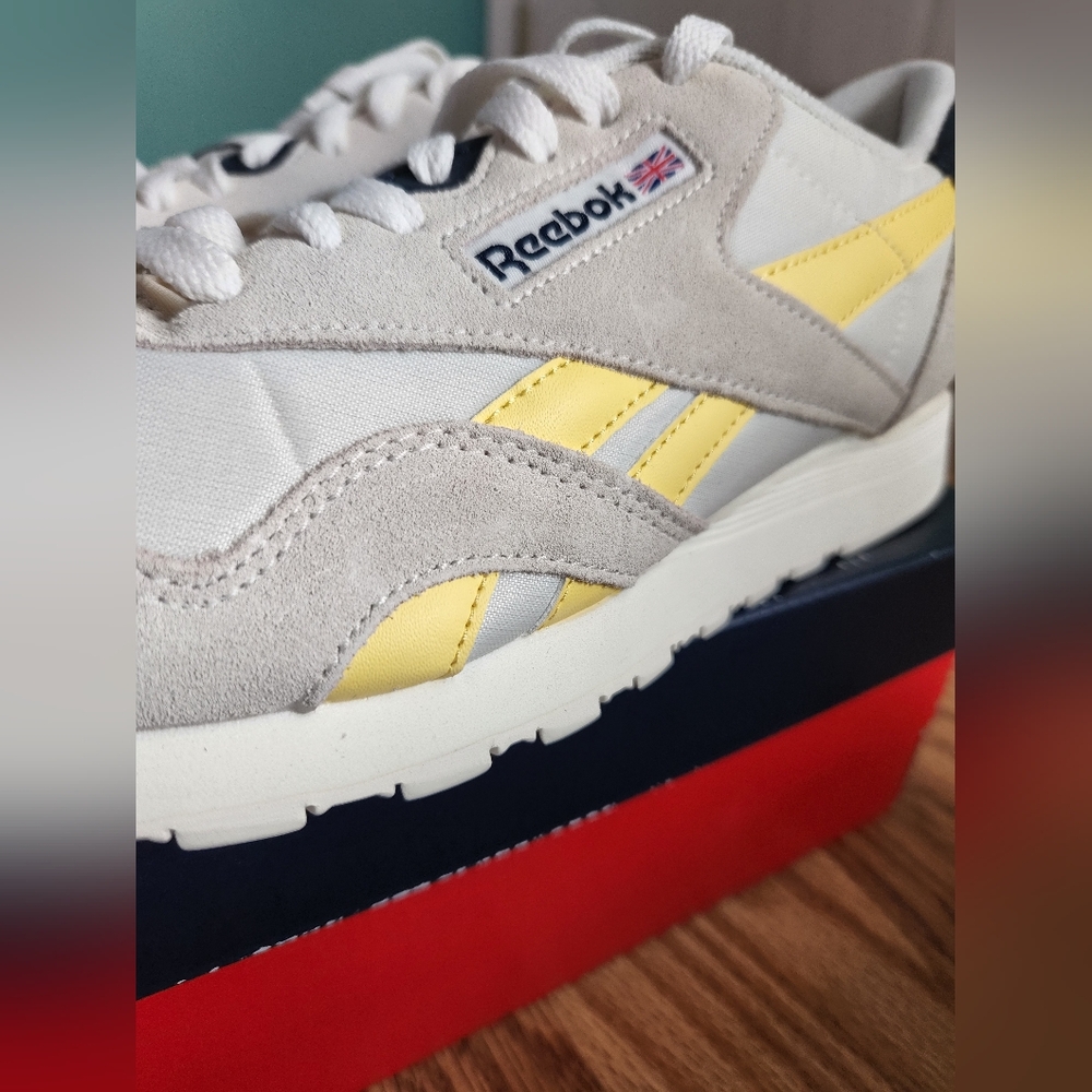 Reebok CL Nylon - Picture 13 of 17